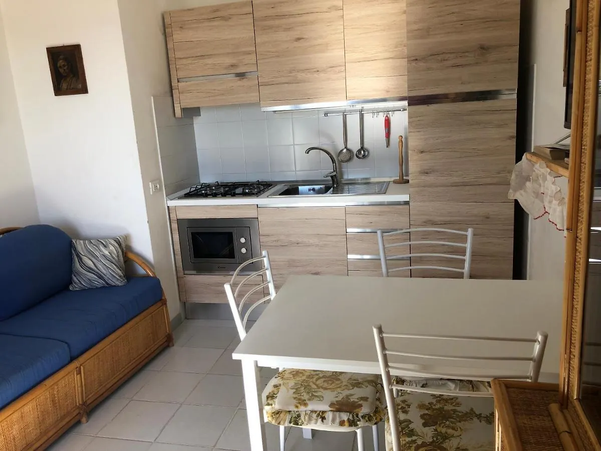 Appartamento Iris 300 Mt Spiaggia San Teodoro  0*, San Teodoro (Sardinia)