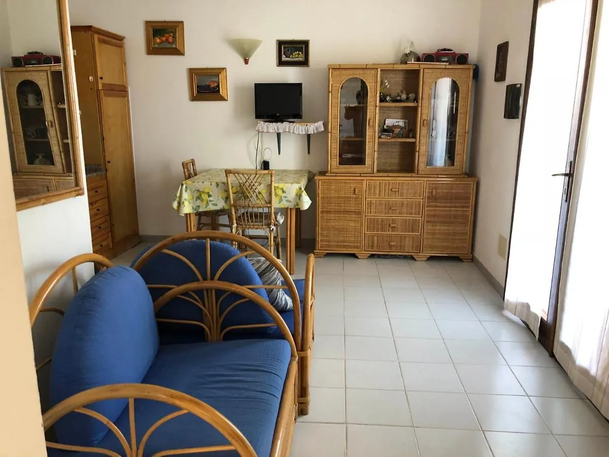 Appartamento Iris 300 Mt Spiaggia San Teodoro  Italy