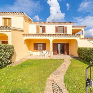 Apartment Iss Travel, Ambra - 800 M From La Cinta, San Teodoro (Sardinia)