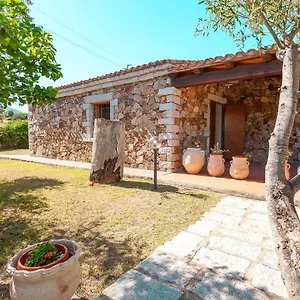 Bed and breakfast Pettirosso Garden, San Teodoro (Sardinia)