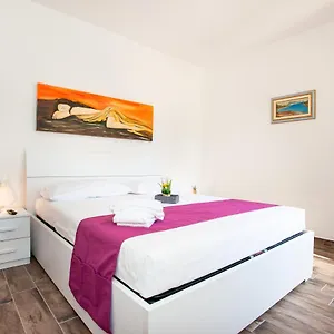 Bed and breakfast Terre Di Gallura, San Teodoro (Sardinia)
